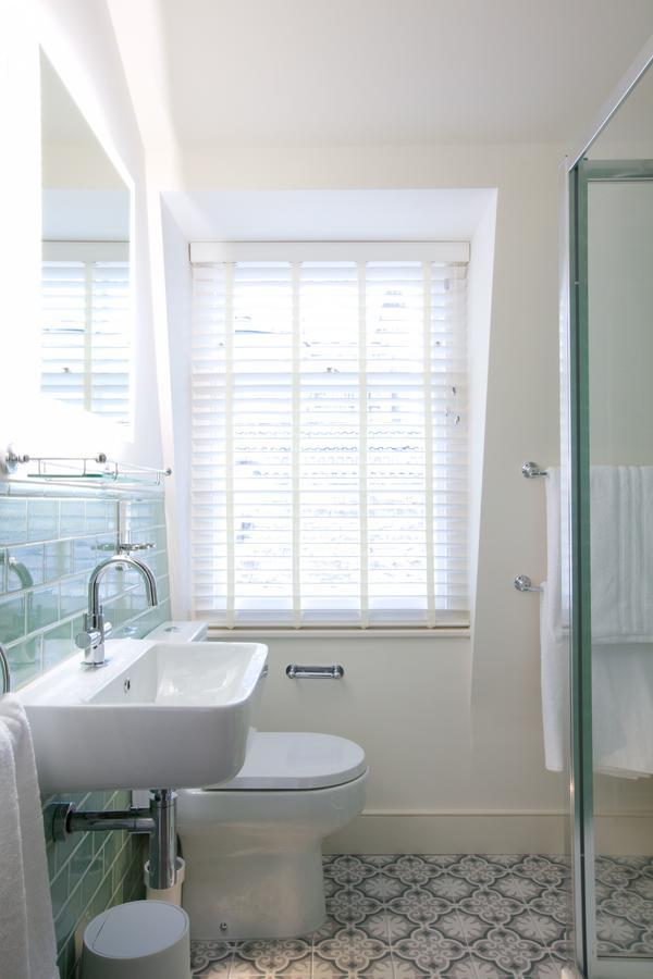 Eight Hotel Bath Exterior photo
